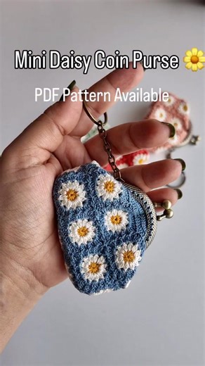 Mini Daisy Coin Purse 🌼 Crochet Pattern | Easy Granny Square Tutorial