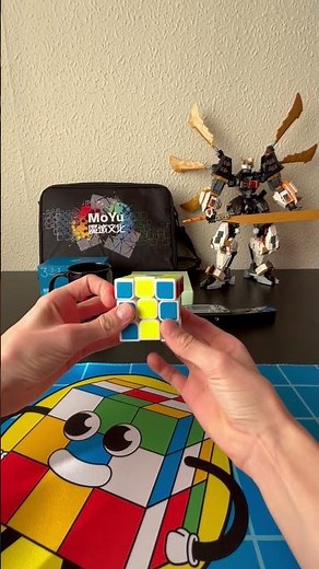 Rubiks cube loop 🔁 #cubesnstunts #rubikscube #rubikscubeloop #speedcubing #cubing #shortvideo