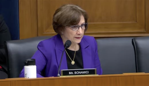 Bonamici pushes to block federal funds for virtual charter schools