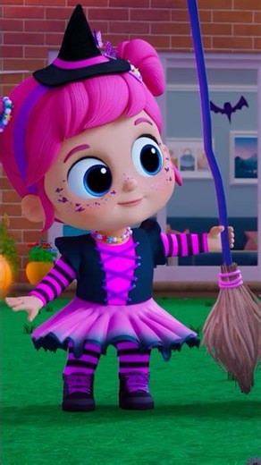 Meet EMMIE The Witch! 🧙 Magic & Halloween Party For #kids #shorts