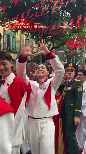 Fanboy Đỗ Nhật Hoàng lên high note “cá heo” tỏ tình “Em yêu anh” khiến anh chàng ngơ ngác