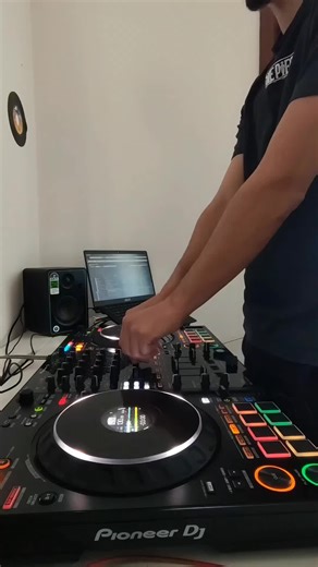 Justin Bieber 2012 vs David Guetta 2010 Mashup