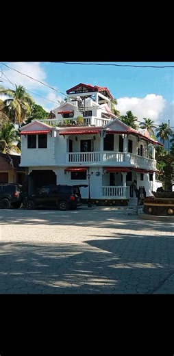 ���� Le rond Point de la Rue de Fraternité, Petit-Goâve, Ouest, Haïti | Jamesstanley Jean Simon