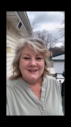 Too many feet under one roof? Might be time to upgrade that square footage. | Debra Garza