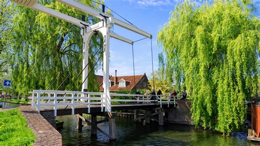 Edam Netherlands peaceful walk in a historic city (4K)