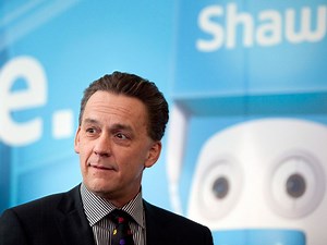 Shaw Communications raises guidance on 2013 free cash, plans dividend hikes