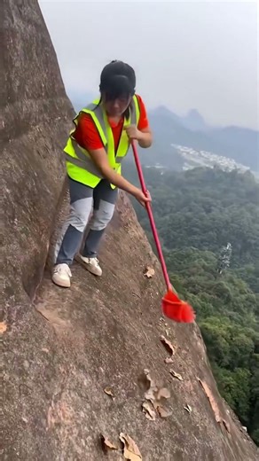 World’s Most Dangerous Mountain Path in China 😱 Danxia Mountain Explained World of Mysteries
