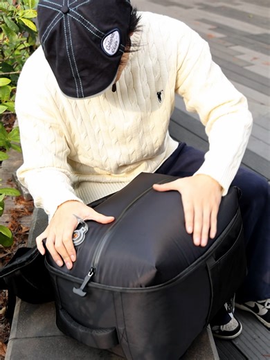 Adieu, les valises encombrantes. Bonjour, cette liberté. 🎒✈️#backpack #vacuumbackpack #travelbackpack #airtravel #largebackpack #backpack #vacuumbags #Noël