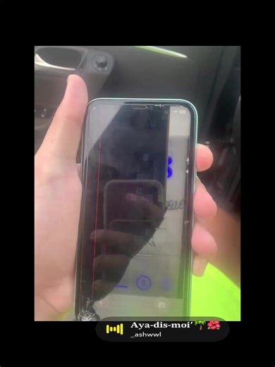 Écran iPhone cassé ? 📱💥 On se déplace et on répare rapidement, proprement, à domicile. 📞 Appelez-nous au 687 90.60.88 ⏱️ Réparation écran iPhone en moins de 30 minutes 📍 Nouméa & Grand Nouméa #BigophoneNC #ReparationiPhone #EcranCasse #ServiceADomicile #Noumea