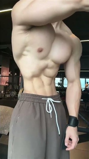 Trai dep tập gym | Trai đẹp | Trai đẹp khoe cơ #traidep #gym #mui #shorts #music #xh #thinhhanh