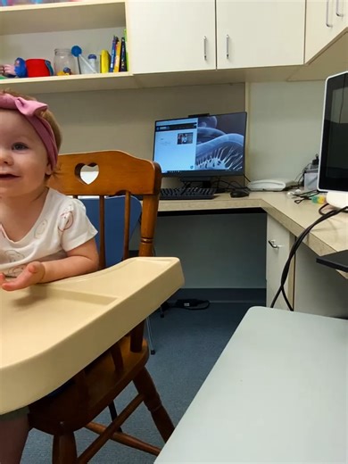 When the sound turns into a surprise This is Visual Reinforcement Audiometry in action. Portable. Engaging. Effective.#audiologist #audiology #visualreinforcementaudiometry #pediatricaudiology #VRA #hearingtest
