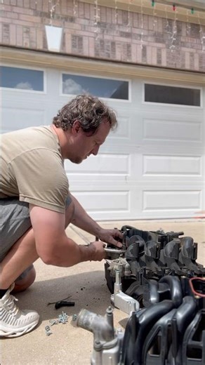 Fixing the MOST Common F-150 Problem: Manifold Replacement!