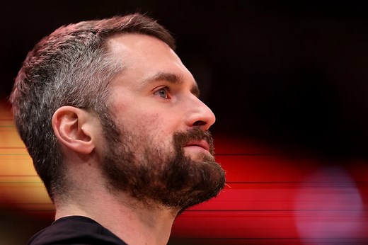 Kevin Love shares emotional embrace with former Cavs teammate Tristan Thompson after death of his dad, ex-Laker Stan Love