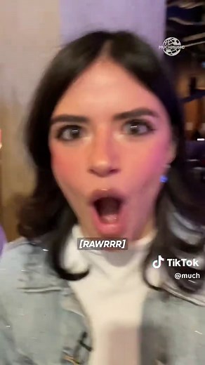 Behind the Scenes of Keith Urban’s Intimate & Interactive