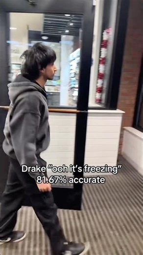 Oooo it’s freezing 🥶 #funny #fyp #drake #funnyvideo #trending #viral #cold #freezing #prank