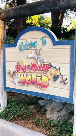 Exploring Bugs Bunny World: A Fun Amusement Park Adventure