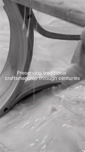 Making An Icon – CH20 Elbow Chair: Natur forfinet #carlhansenandson #craftsmanship #danishdesign