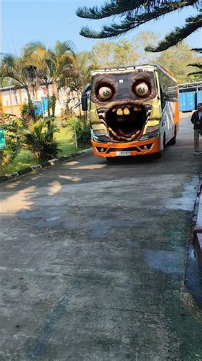 Mobil Bus Telolet Jalan Mundur #bus #bustelolet #truck #trukoleng #funny #amazing