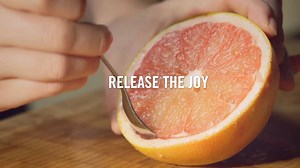 No matter how you cut it, fresh Florida grapefruit is juicy and delicious. What’s your favorite way to enjoy grapefruit? | Florida Grapefruit