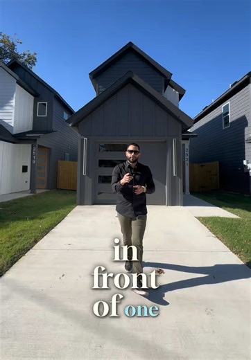 Ultra-modern homes are popping up all over the Dallas metro, and yes… you could move in with $0 out of pocket. If you’re a first-time buyer, you may qualify for down payment assistance, with payments starting around $2,200/month. I’m touring all three floor plans today, and trust me the interiors are next level. Clean lines, modern finishes, and layouts that actually make sense. Want to see if one of these homes could be yours? 📲 214-649-4441 📩 @realtorofdallas #DallasRealEstate #DFWHomes #Zer