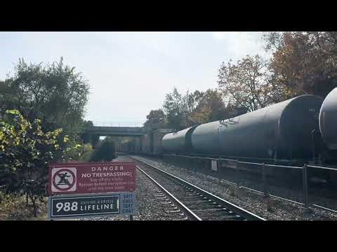 CSX 839 leads M410 northbound at Woodbridge, VA on 10/27/25
