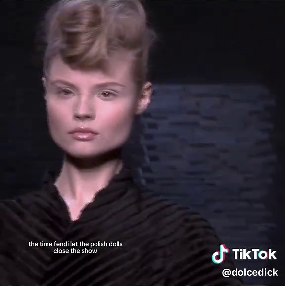 How to Greet Someone in English