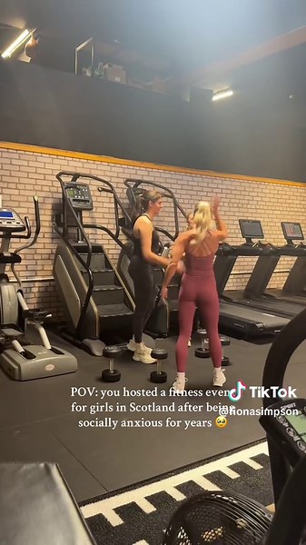 AHHHH FIRST LIFT'N'LOUNGE X FIONA EVENT💛💛 Honestly I am still buzzing from it - I was so nervous going in because this was probably the most out of my comfort zone thing I've EVER done, then when I got started I was just having so much fun & seeing all these amazing girls come together and feel strong & having fun was just the best feeling and I'm so grateful for everyone who was a part of it - I'm so glad you all had as much fun as me 🥹 Watch out for the next one!!! 😎 . . #scotland #gym #fi