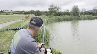 OUR MOST POPULAR POLE EVER!!! 🙌🏻- The Edge Monster 8.5m margin pole has proven to be a huge success story! This super strong short pole is perfect for both beginners and experienced anglers! 🥳 Des Shipp explains why!! | Preston Innovations