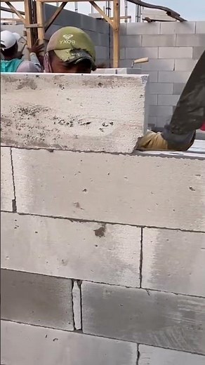 This Lightweight Block Laying Technique Saves Time on Site