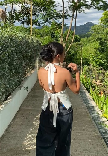 Backless Top Outfit Ideas: How to Style a Backless Top