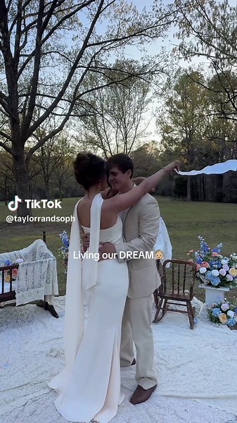 Taylor and Sophia's Exciting Pregnancy Announcement