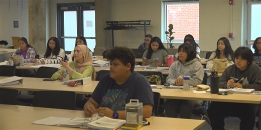 Futuro Latino launches youth community health worker training