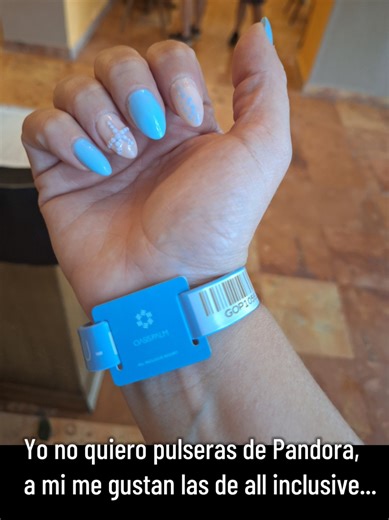 Amamos los all inclusive... 💕 #Cancún #Oasis #Buenavida #pulsera 🇲🇽🥂🥰