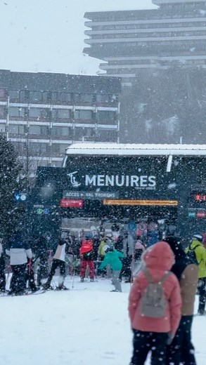 [🔴 LIVE] Encore de la neige ! 🌨️ [🔴 LIVE] More snow ! 🌨️ . . . . . #lesmenuires #friendlymenuires @les3vallees_officiel @savoietourisme @savoienews | Les Menuires
