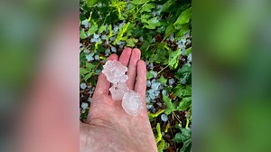 Severe Ottawa thunderstorms, lighting strikes and hail leave 10,000 without power