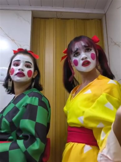 Cosplay Fan Art: Tanjiro and Zenitsu from Demon Slayer