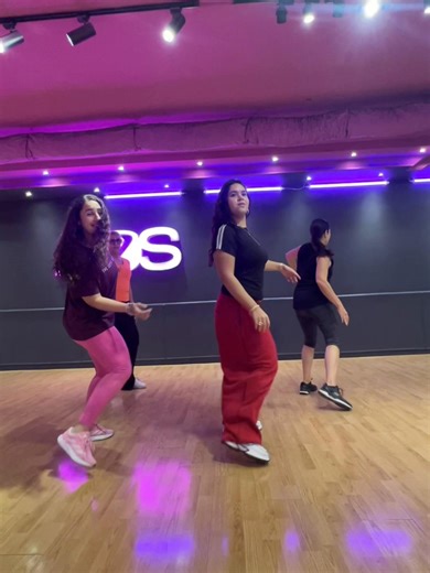 Wel hob gani gani #tiktok #fypシ #foryou #explore #dance @iChoreo Fit @hana @tul8te @Maria Fouad @Maria Fouad @Maria Fouad @ADAMS DANCE STUDIO