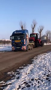 376K views · 2.8K reactions | În aceste momente, un nou tractor CASE IH QUADTRAC 620 AFS CONNECT ajunge într-o fermă a unui client Titan Machinery din Oltenia. Este vorba despre cel mai puternic tractor din gama sa, cu o putere maximă de până la 700 CP. | Titan Machinery România | Facebook