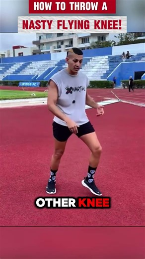 Flying knee!! #muaythai #flyingknee #learn #mma #beginners #martialarts #kickboxing