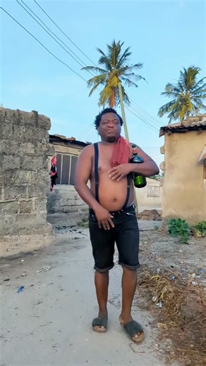 KOBELO on Instagram: "Eti Shobo Zilikuwa Za Nini....? #KunaNini...? #TuishiMaishaYetu"