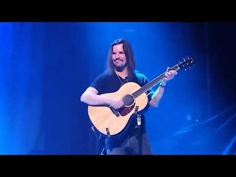 Raskasta Joulua 2025 Elize Ryd - Stjärnan i min hand (edit) in Savonlinna