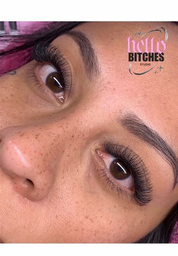 Extensiones de pestañas para hombres 🖤 porque las pestañas y la belleza no tienen género te comparto cómo realize esta aplicación con curvaturas de pestañas suaves ✨🫶🏻 #extensionesdepestañas #pestañas #boy #viral #lashes