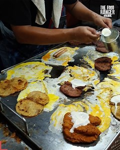 The fastest burger master, so satisfying (fully loaded) | The Food Ranger