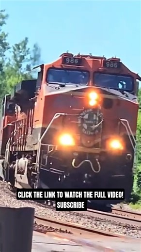 BNSF 986 A H1 DASH 9 WITH A FRIENDLY CREW LEADS A FREIGHT TRAIN WEST IN KC! #train #railway