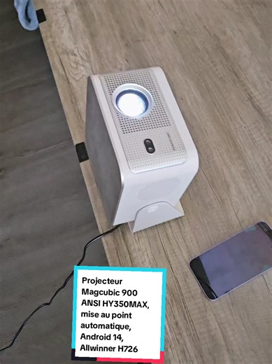 Projecteur Magcubic 900 ANSI HY350MАХ, mise au point automatique, Android 14, Allwinner H726, haut-parleur Hi-Fi de 15 W, Wi-Fi 6 double bande et Bluetooth 5.4, 1080p, courte distance de projection, portable #OffresDePrintemps #MénageDePrintemps #cinema #videoprojecteur #famille