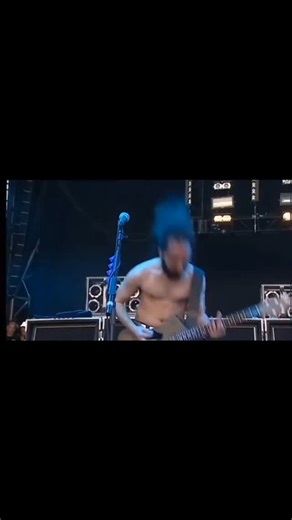 System Of A Down Forever on Instagram: "Chop Suey - System Of A Down live Reading Festival 2003 #systemofadown #systemofadownforever #soad #fypシ"