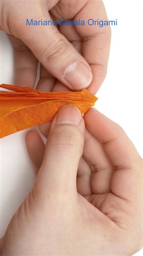 Full Tutorial on my YouTube Channel: Mariano Zavala Origami. Origami Rooster. Designed by Satoshi Kamiya. PLEASE, SUBSCRIBE! ❤️ #origami #rooster #giftideas #kidslearning #creativity | Mariano Origami Art