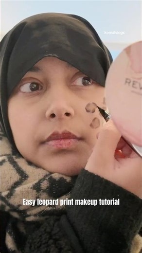 Easy Leopard Print Makeup Tutorial 🐆🖤 #makeup #makeuptutorial #shorts