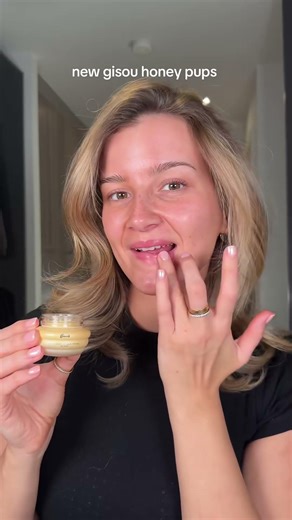 Meet the new honey pups from @Gisou made to keep your honey glaze lip mask snugly between their paws
