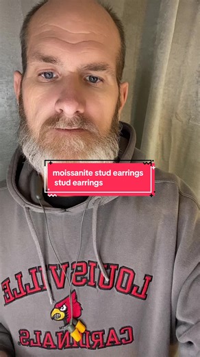 John the electrician reviews UCCIYO screw back . Real lab-created moissanite, 925 sterling silver, affordable luxury jewelry for men and women. #moissaniteearrings #studearrings #jewelry #tiktokshopcreatorpicks #fanfavoritedeals @Ucciyo Jewelry-USA